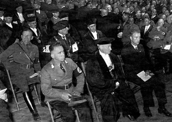 Wissenschaft im Stechschritt